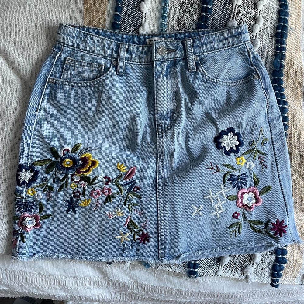 Stradivarius Light Blue Floral Embroidered Mini Skirt